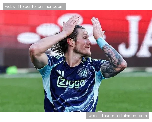 谢什科多次浪费绝佳机会，斯洛文尼亚前锋成曼联爆冷失利短板